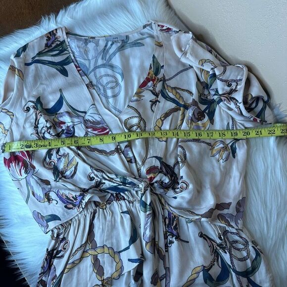 FATE FLORAL PRINTED TIE FRONT PEPLUM BOTTOM BLOUSE Size Medium - Picture 5 of 8